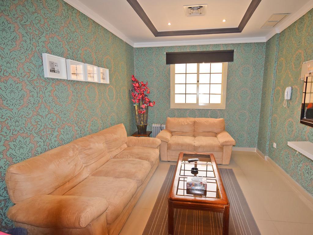 Leader Apartments 1 Mahboula Εξωτερικό φωτογραφία